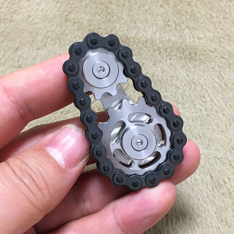 Black Gear Chain Spinner